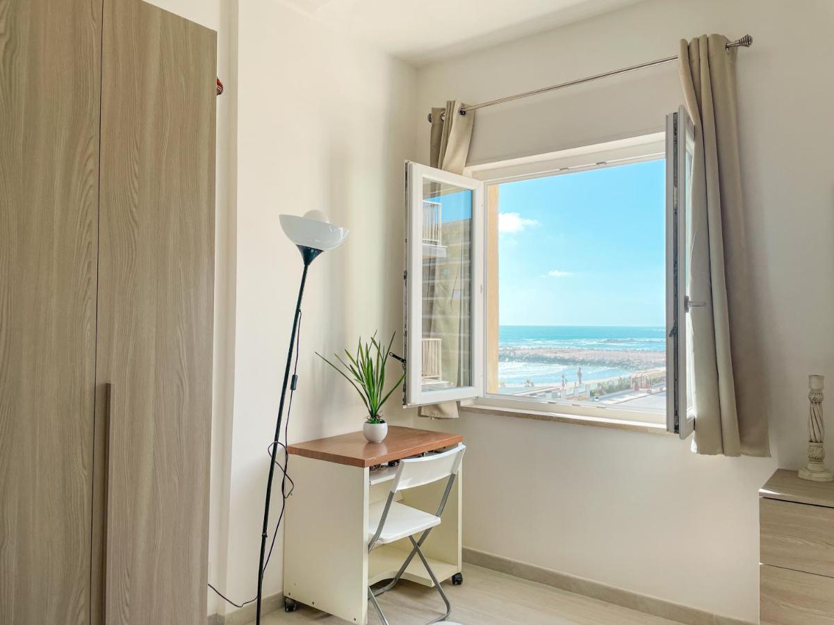 Demetra Seafront - Parking & Pool